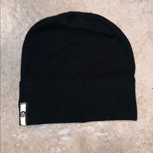 Lululemon Beanie with Ponytail Opening